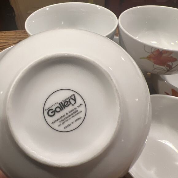 SET OF 7 Tabletops Gallery LILY Coupe Soup Cereal Bowls Red Flower Minimalst EX - Picture 6 of 6